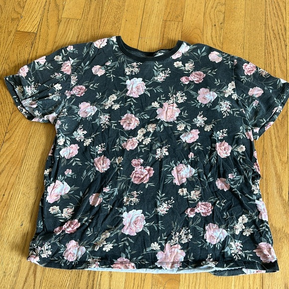 Men’s Forever 21 Floral Top - Picture 1 of 4